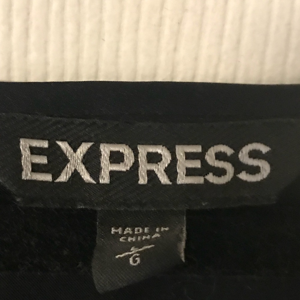Black Express top - Picture 2 of 3